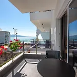 Otel Azure 4*