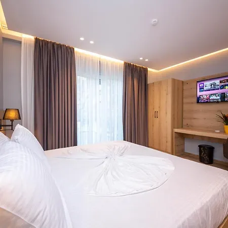 Hotel Azure Sarandë