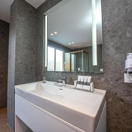 Hotel Azure Saranda