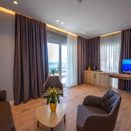 Otel Azure 4*