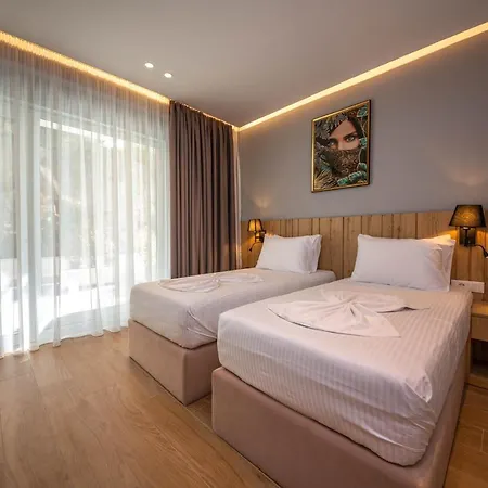 ホテル Azure Sarandë