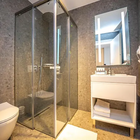 Otel Azure 4*